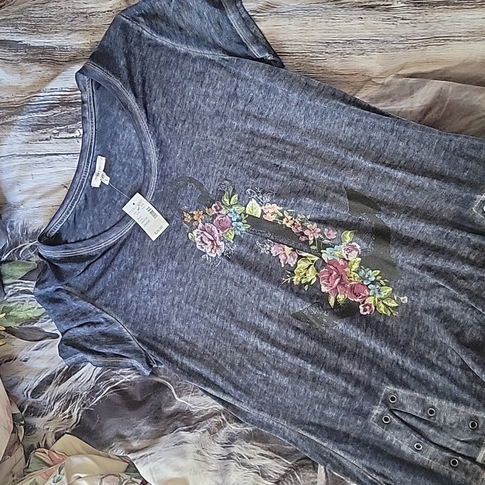 Women shirt